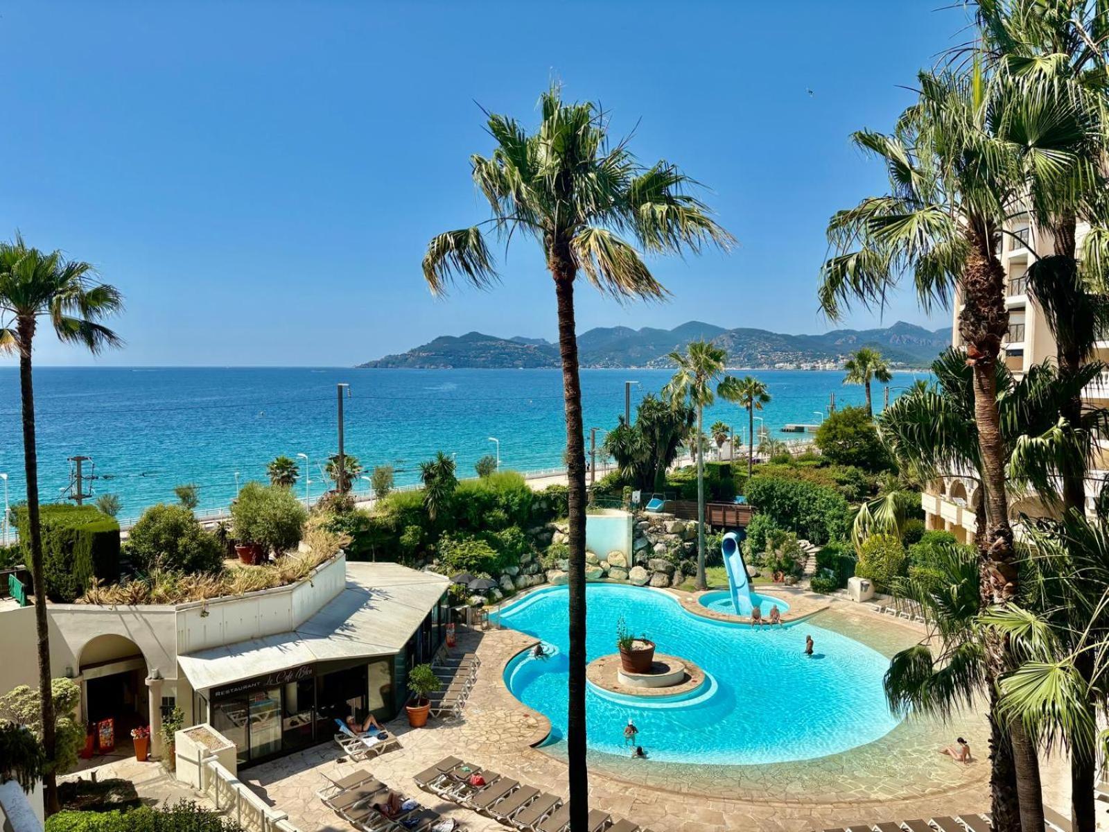 Palme D'azur 409 Yourhosthelper *